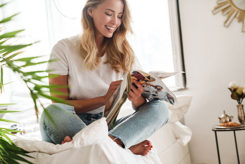 Girl-Reading-Newsletter